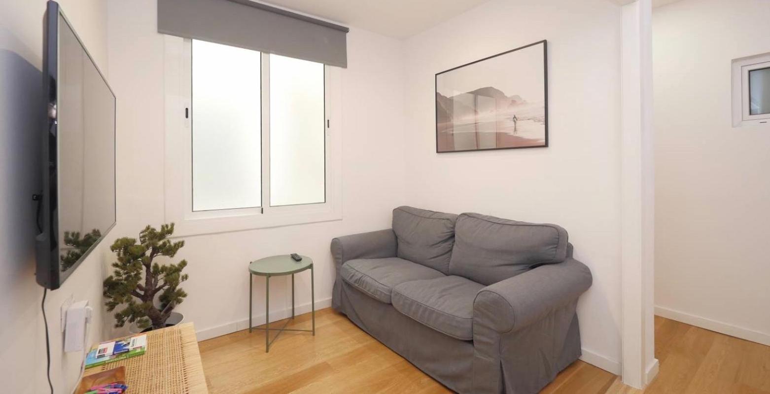 Oasis Apartments & Studios Old Town Center Барселона Екстериор снимка