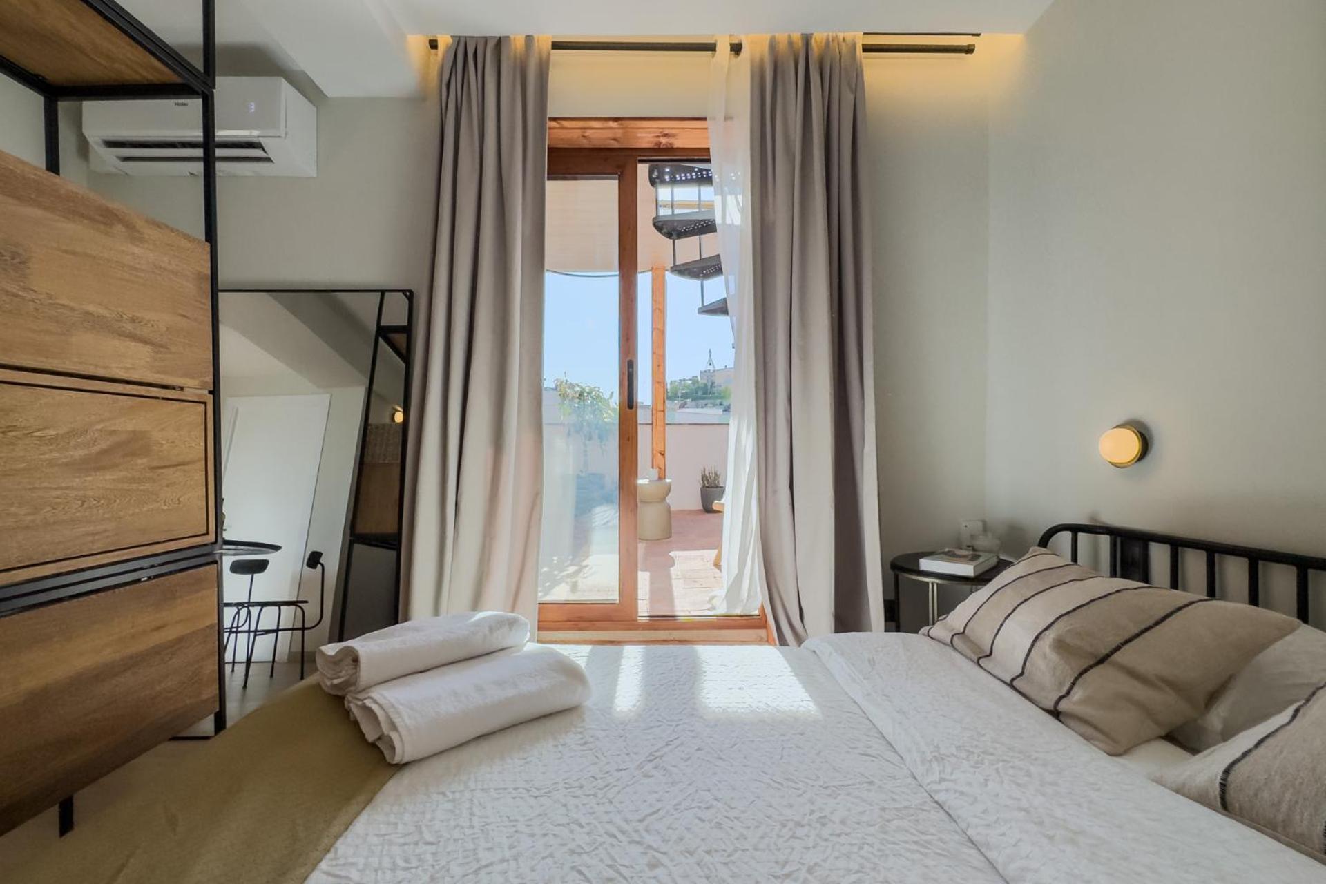 Oasis Apartments & Studios Old Town Center Барселона Екстериор снимка